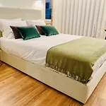 The Arch - Charming In The Historic Center